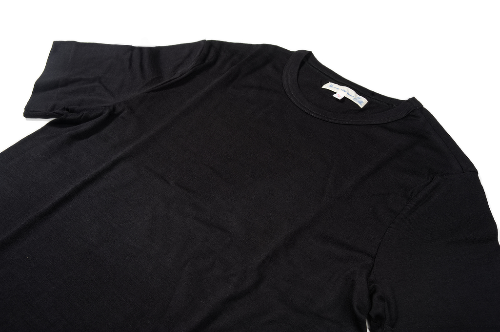 Merz B. Schwanen Loopwheeled T-Shirt - Merino Wool Black - Image 5