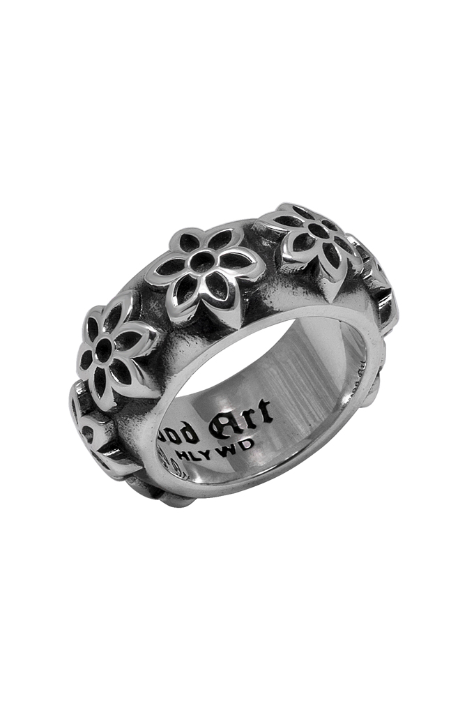 Good Art Model 33 With Cut-Out Little Rosettes Ring