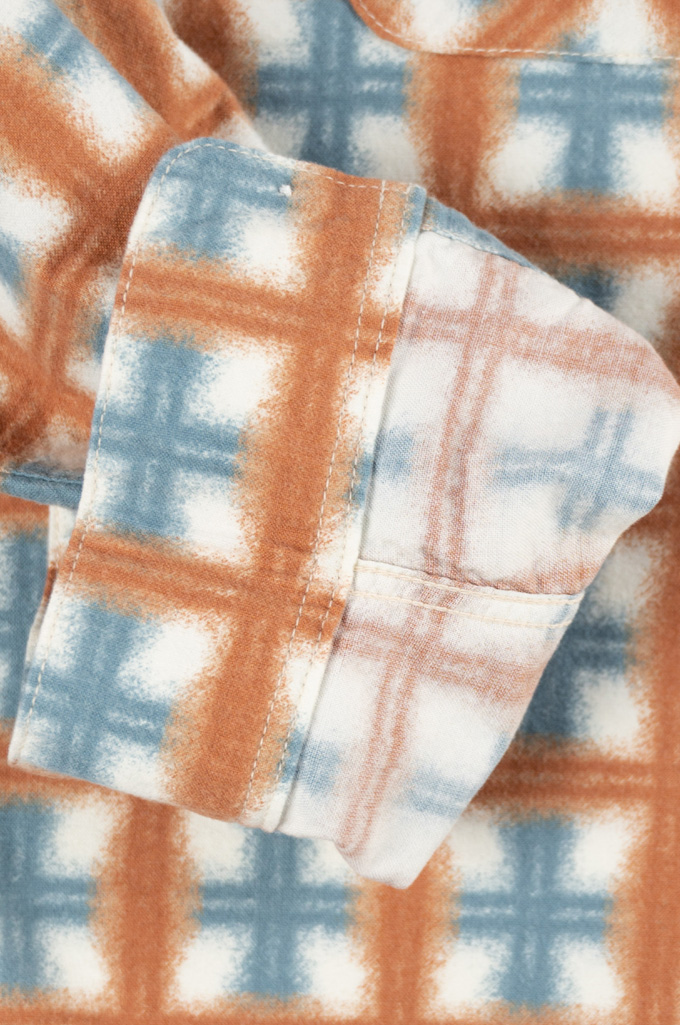 Flat Head “Puffing Mekitsa” Spring Flannel - Orange/Blue
